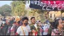 Myanmar, cortei pro-democrazia nel secondo anniversario del golpe
