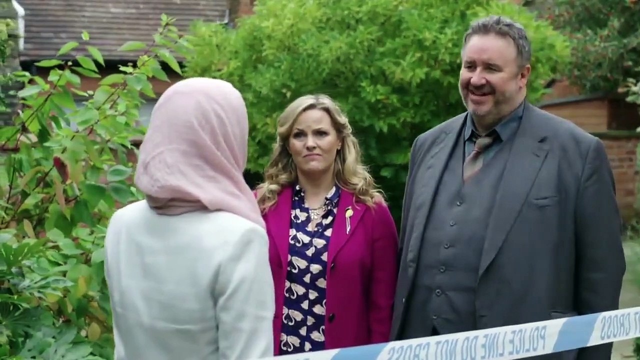 Shakespeare $$ Hathaway - Private Investigators - Se3 - Ep05 HD Watch