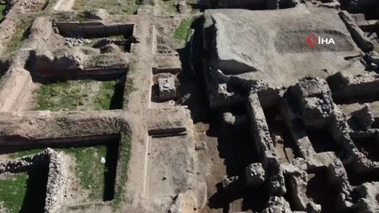 Kültepe Kazı Başkanı Prof. Dr. Fikri Kulakoğlu: "Arkeolojik eserlerden o dönem insanlarının gayet süslü olduğunu biliyoruz"