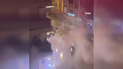 Arkadaşlarının cezaevinden çıkmasını kutlayan grup ortalığı birbirine kattı