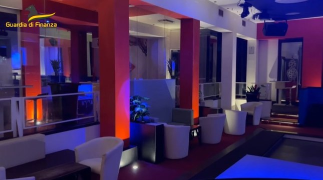 Prostituzione e lavoro nero, chiuso un night club: 2 arresti (03.02.23)