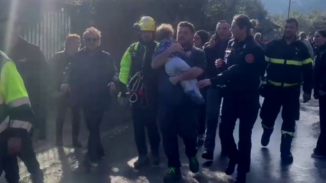 Ritrovato bambino scomparso nel napoletano, le prime immagini