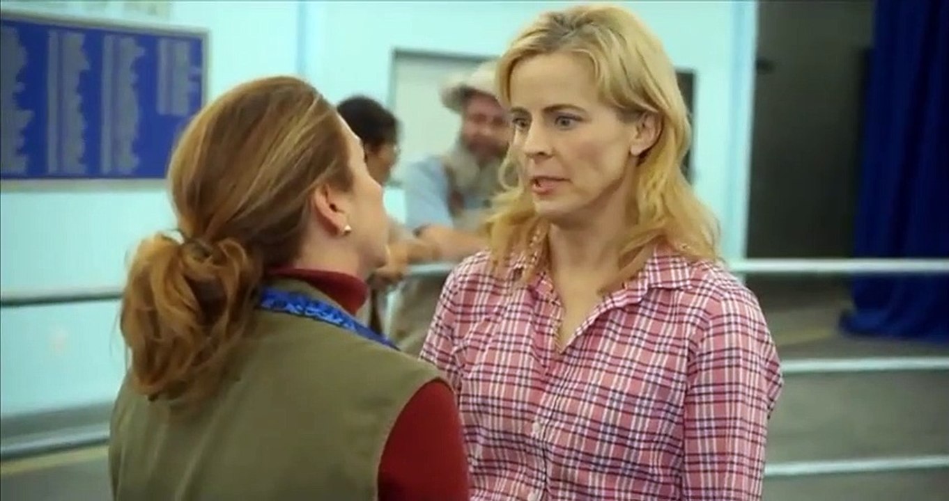 Lady Dynamite - Se1 - Ep09 - No Friend Left Behind HD Watch