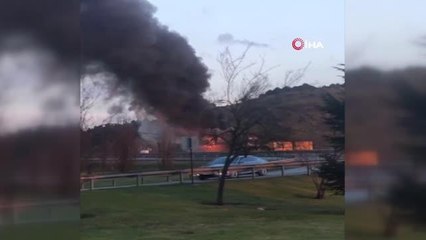 Pendik'te alev alev yanan servis otobüsü küle döndü