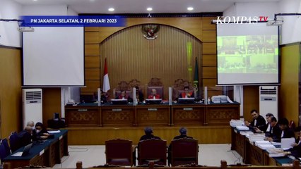 Momen Jaksa Tertawa Saat Pengacara Salah Tulis Hendra Kurniawan Jadi Hendra Kusuma