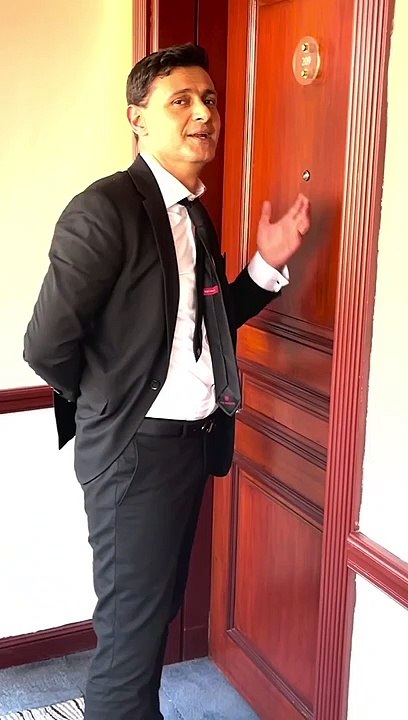 رامز جلال يحمس جمهوره بمقلب في حمو بيكا بثعبان