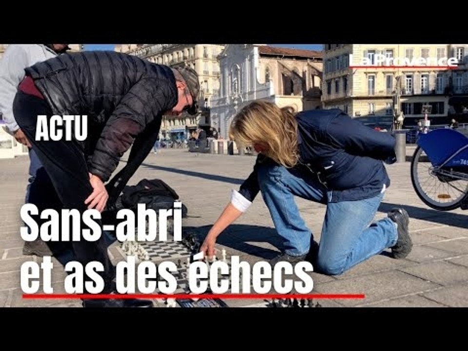 Connaissez-vous Laurent, sans-abri et as des échecs sur le Vieux-Port ?