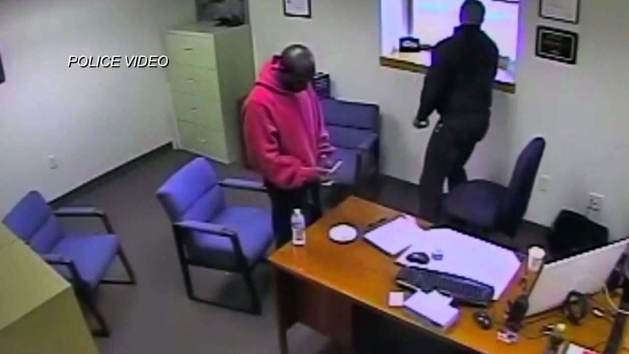 Deadline Crime With Tamron Hall - Se5 - Ep02 - Home Alone HD Watch