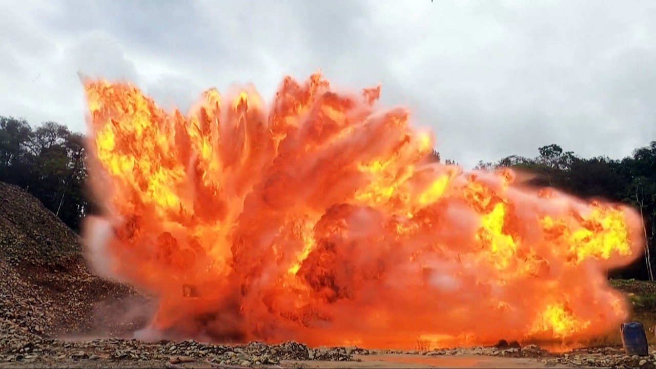Explosivos y fuego: la arremetida oficial contra el oro ilegal en ...