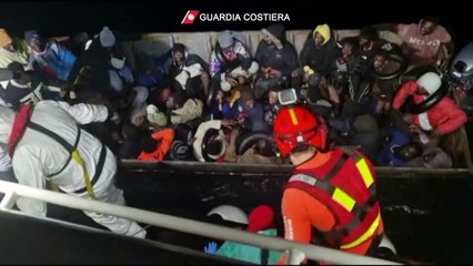 Ao menos 12 mortos em tentativa de cruzar o mar Mediterrâneo