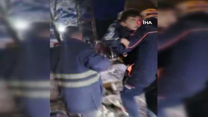 Nurhak'ta anne ve iki çocuğu enkaz altından böyle kurtarıldı