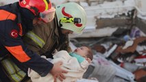 Hatay’da anne ve 6 aylık bebeği depremden 29 saat sonra enkazdan çıkarıldı