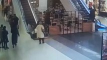 İstanbul’da AVM’de yürüyen merdiven dehşeti kamerada