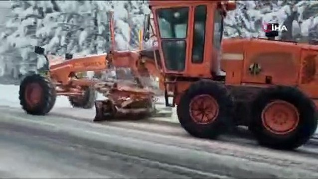 İnegöl yolunda yoğun kar yağışı