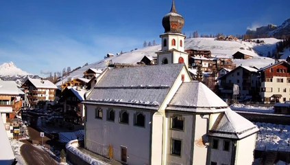 Keindahan Kota : kombinasi arsitektur kuno, taman-taman indah