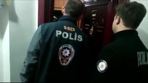 Sosyal Medya Üzerinden Dolandırıcılık Yaptıkları Şüphesiyle 13 Kişi Gözaltına Alındı