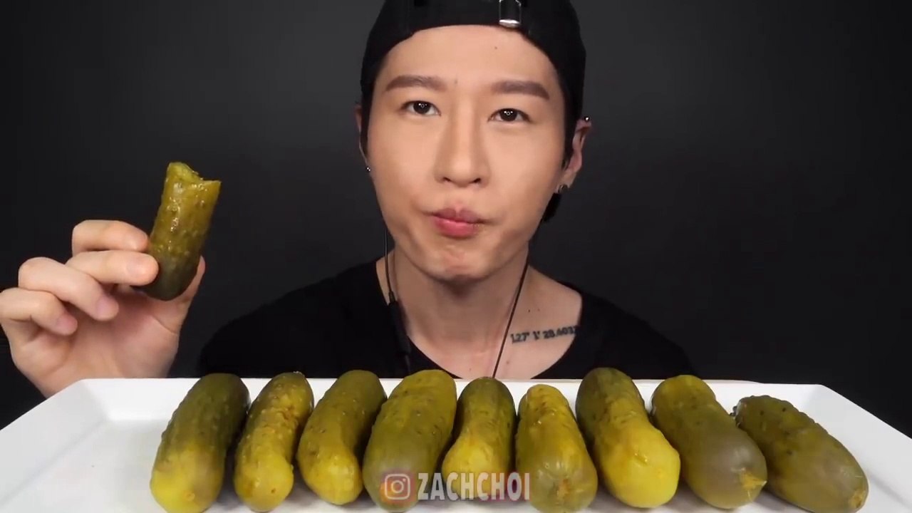 "I HATE PICKLES"  ASMR PICKLE CHALLENGE (ASMR Phan) Whispering _ CRUNCHY EATING SOUNDS _ Zach Choi ASMR