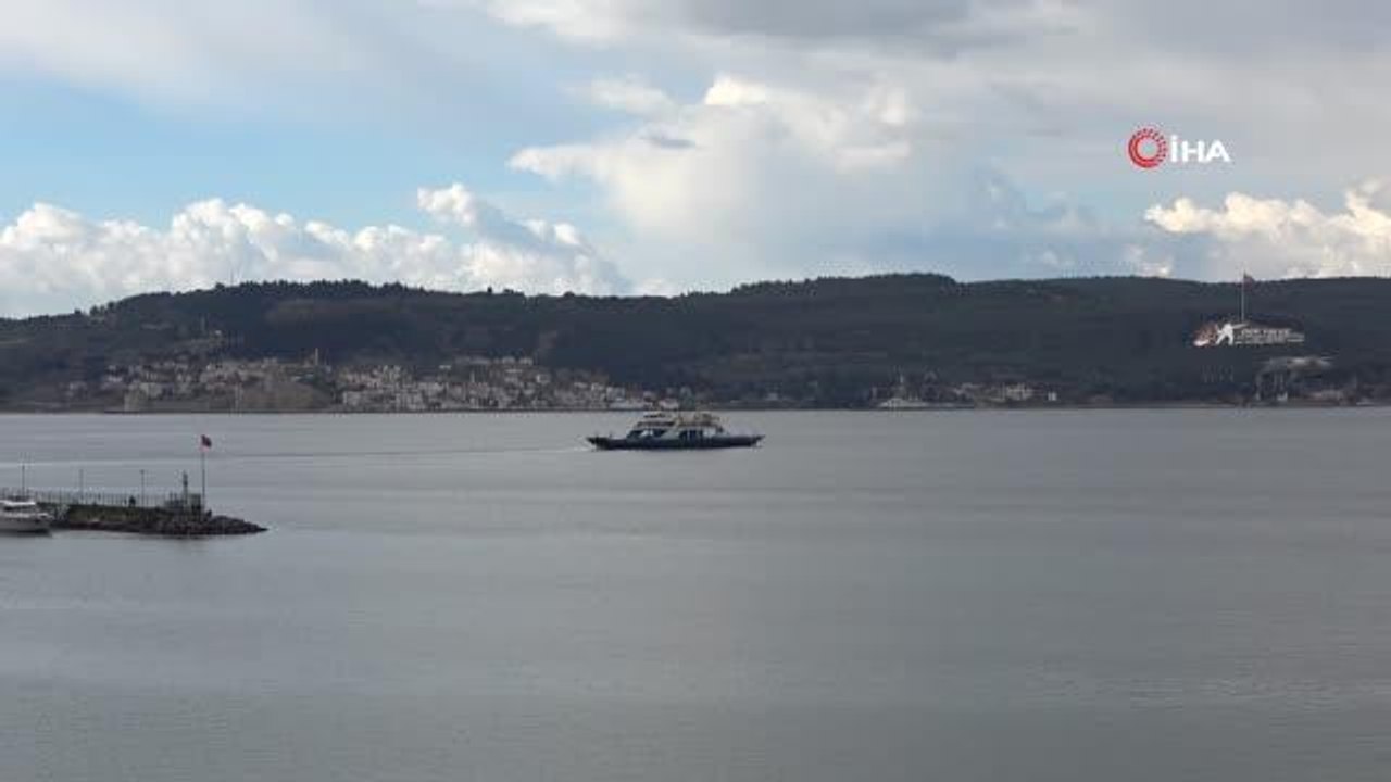 Çanakkale'de beklenen fırtına nedeniyle feribot seferleri iptal edildi