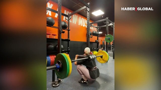 Spor salonunda korkulan oldu! Ağırlık kaldıran kadının yardım çığlıklarına böyle koştular
