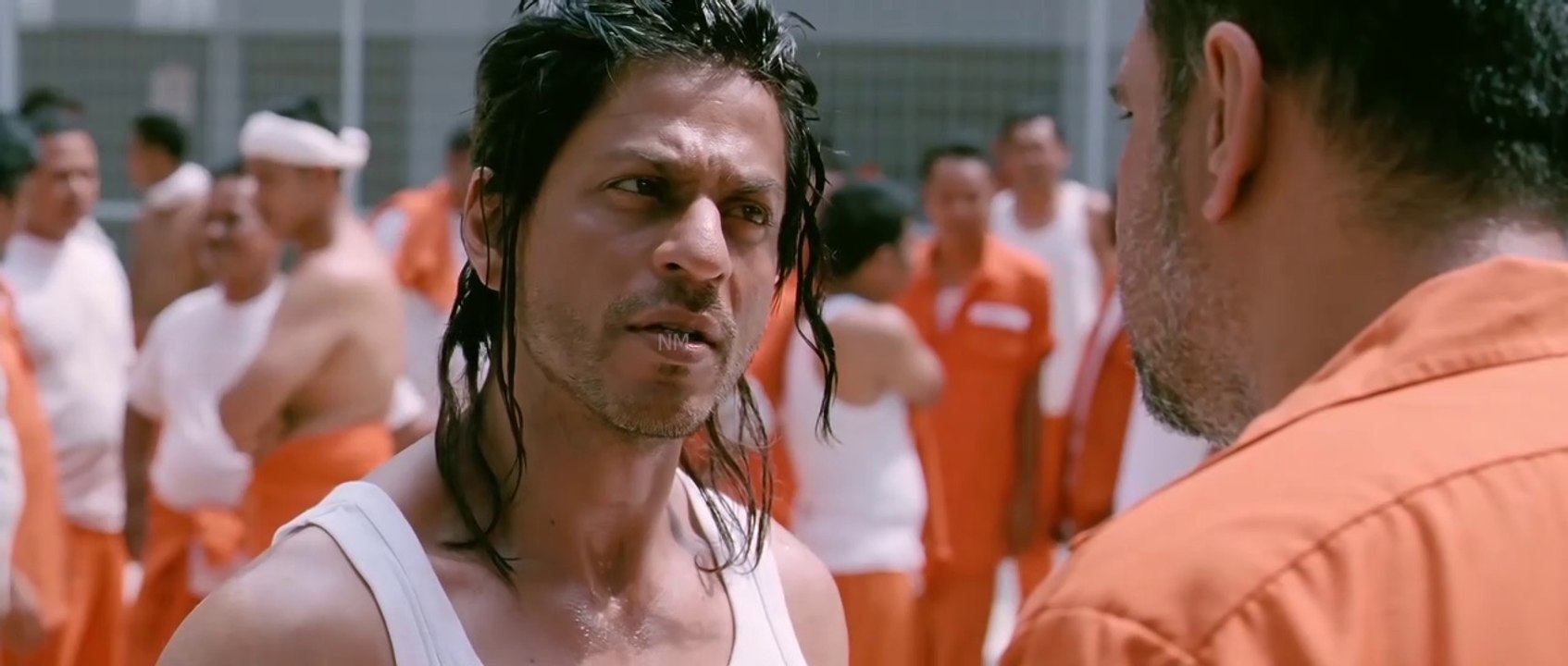 किसने कहा कि चमत्कार नहीं होते... जरा मुझे करीब से देखो | Blockbuster Action Movie Scene || Shahrukh Khan