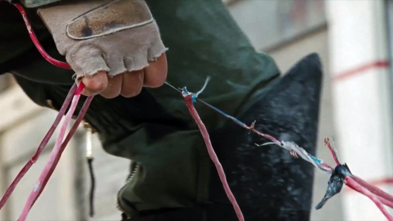 THE HURT LOCKER Got A Wire (2008) War, Jeremy Renner