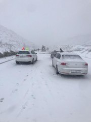 MARDİN-DİYARBAKIR YOLUNDA ULAŞIMA KAR ENGELİ