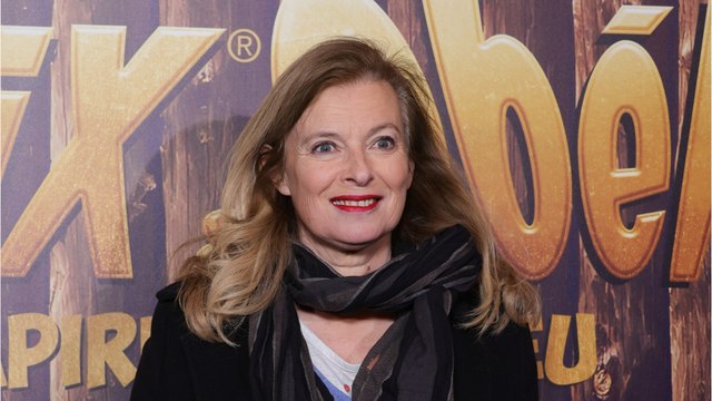 GALA VIDEO - “On ne m’avait pas prévenue…” Valérie Trierweiler embarrassée : ce jour où elle s’est retrouvée face à Julie Gayet