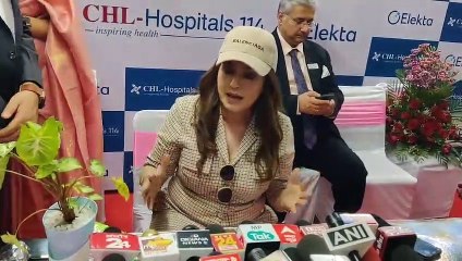 बॉलीवुड अभिनेत्री महिमा चौधरी आईं इंदौर