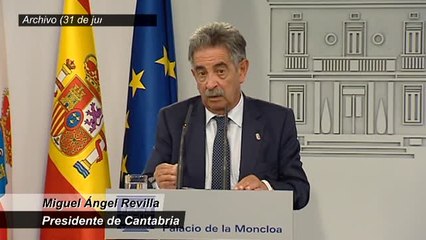 Revilla tacha de "chapuza monumental" el error de las medidas de los trenes