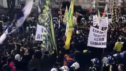 Fenerbahçeli taraftarlar, TFF’yi protesto için Riva’ya gitti