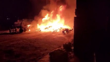 포항 주택 저온창고 불...인명 피해 없어 / YTN