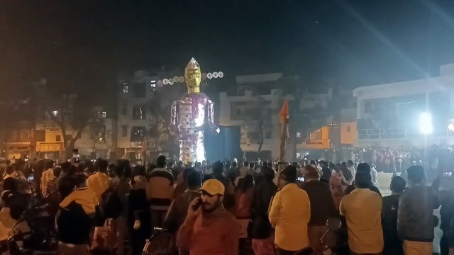 30 फीट ऊंचे रावण के पुतले का दहन, हुई आतिशबा