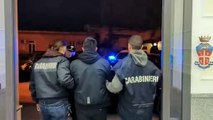 Il momento della cattura di Massimiliano Sestito killer della 'ndrangheta fuggito dai domiciliari