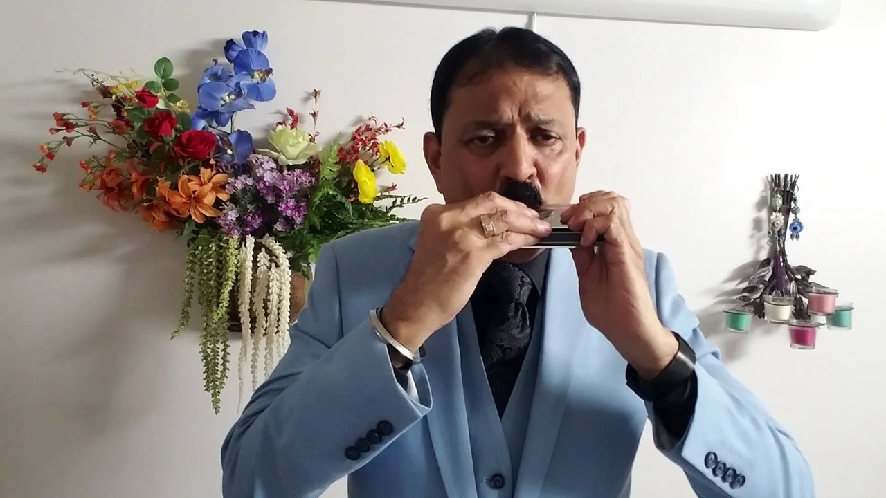 Jawaniyan ye mast mast - Film Tumsa Nahin Dekha 1957 on Harmonica Live Performance by Mukund Kamdar-1