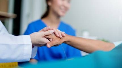 "El cáncer es una enfermedad que confronta al paciente con sus temores, su autoestima y la muerte"