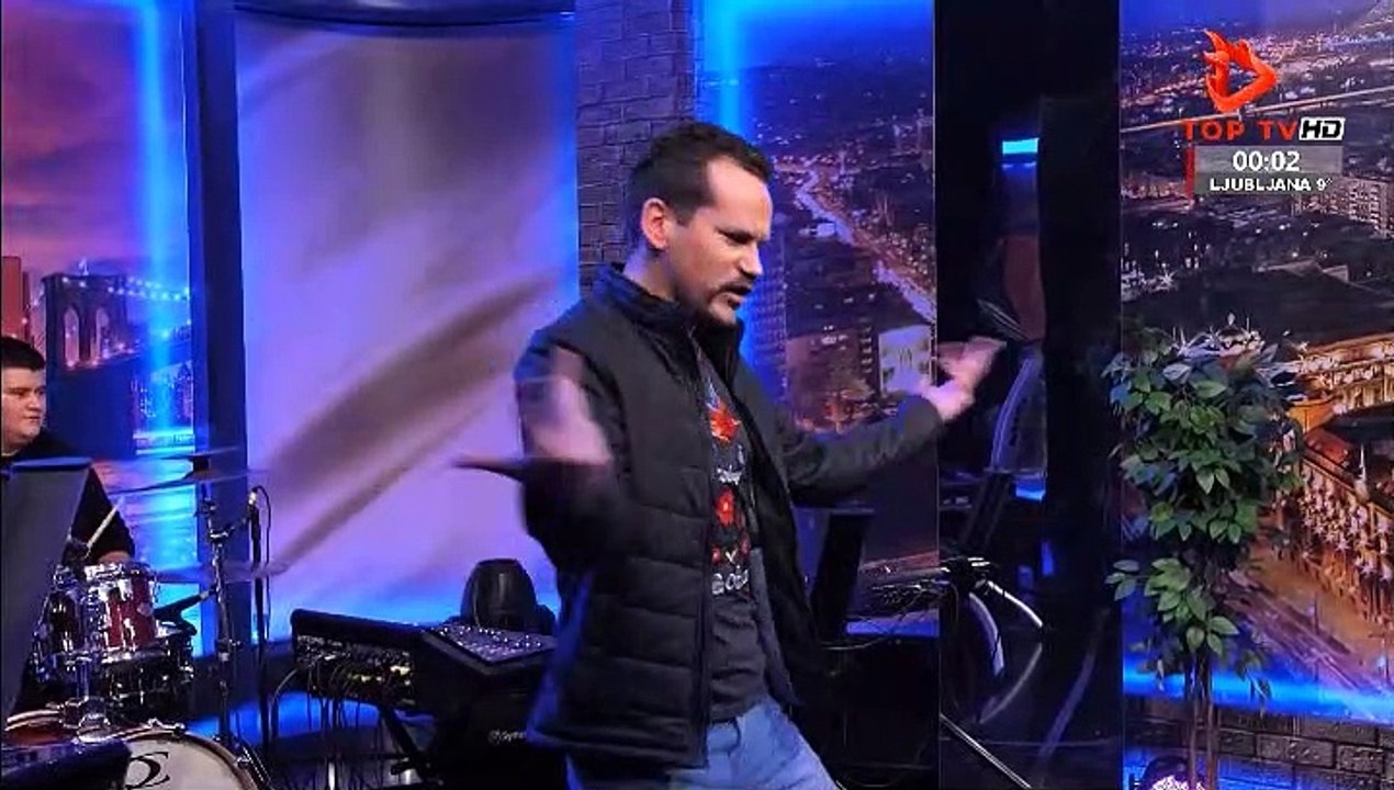 Nesh Banica  - U Meni Gori Sve (Stage Performance)