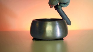 528 Hz Singing bowl sound meditation with an antique Himalayan Mani bowl