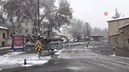 Gaziantep'te kar yağışı etkisini sürdürüyor