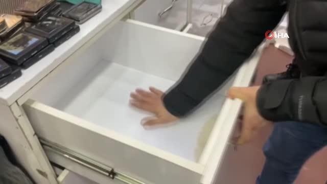 Sultanbeyli'de kaçak sigara satışı yapan iş yerine baskın