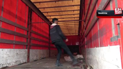 Trabzon'da tır içerisinde yakalanan 26 Afganistan uyruklu göçmen