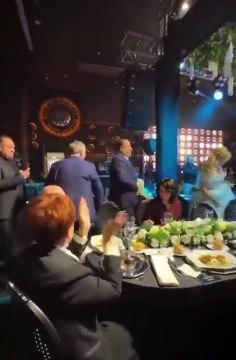 Mansur Yavaş Erik Dalı oynadı, Meral Akşener alkışladı!