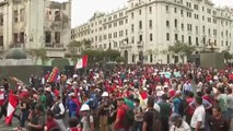 Protesta masiva en Perú tras denegar nuevamente el Parlamento adelantar las elecciones
