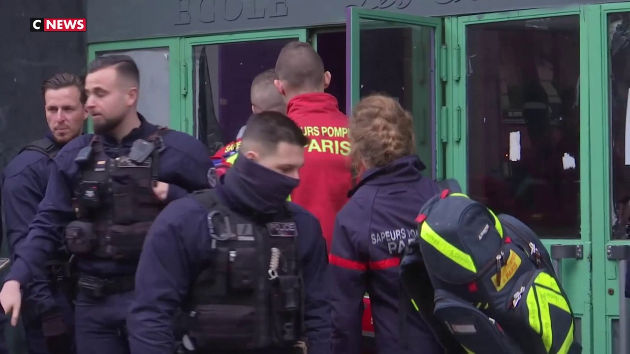 Des migrants entrés par effraction dans une école désaffectée évacués par les forces de l'ordre