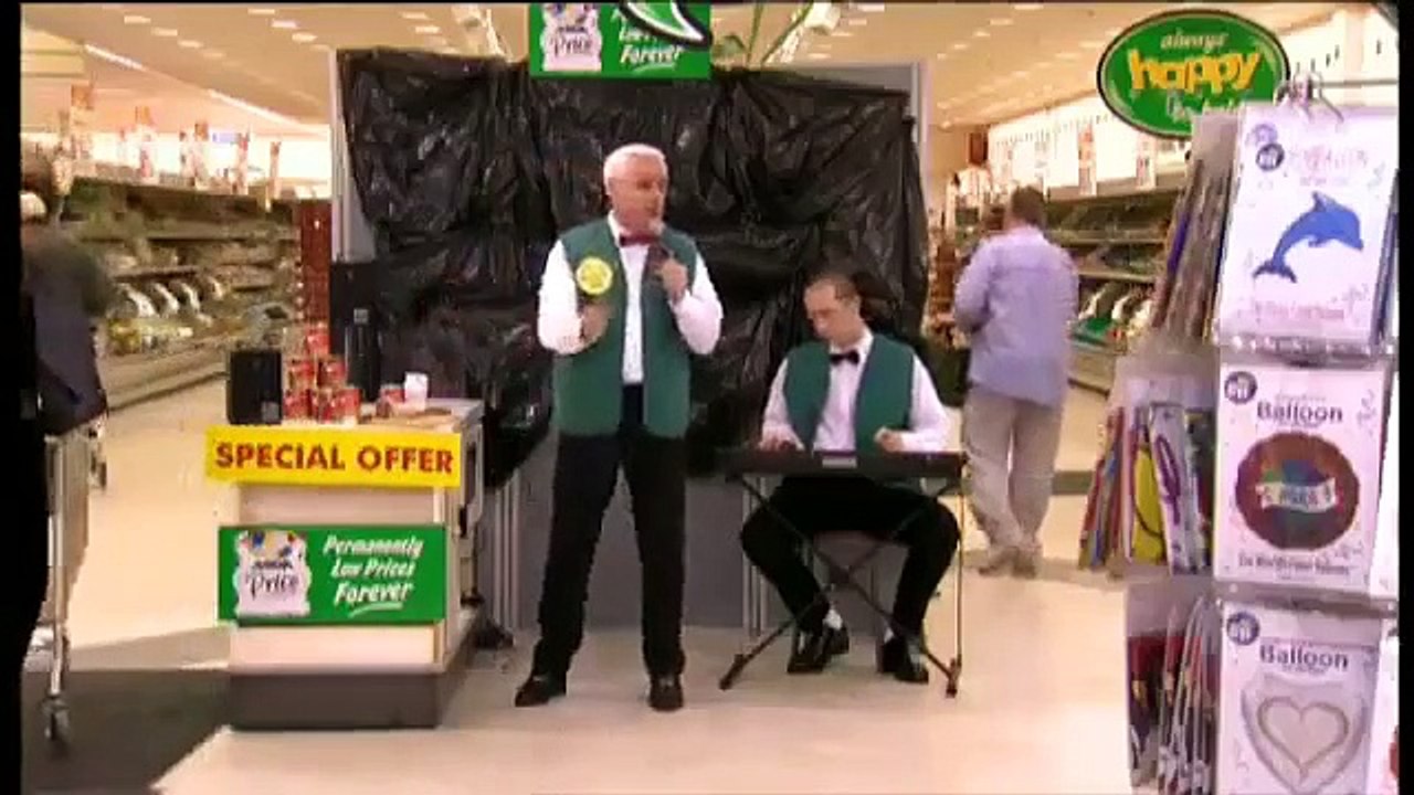 Phoenix Nights - Se2 - Ep01 HD Watch