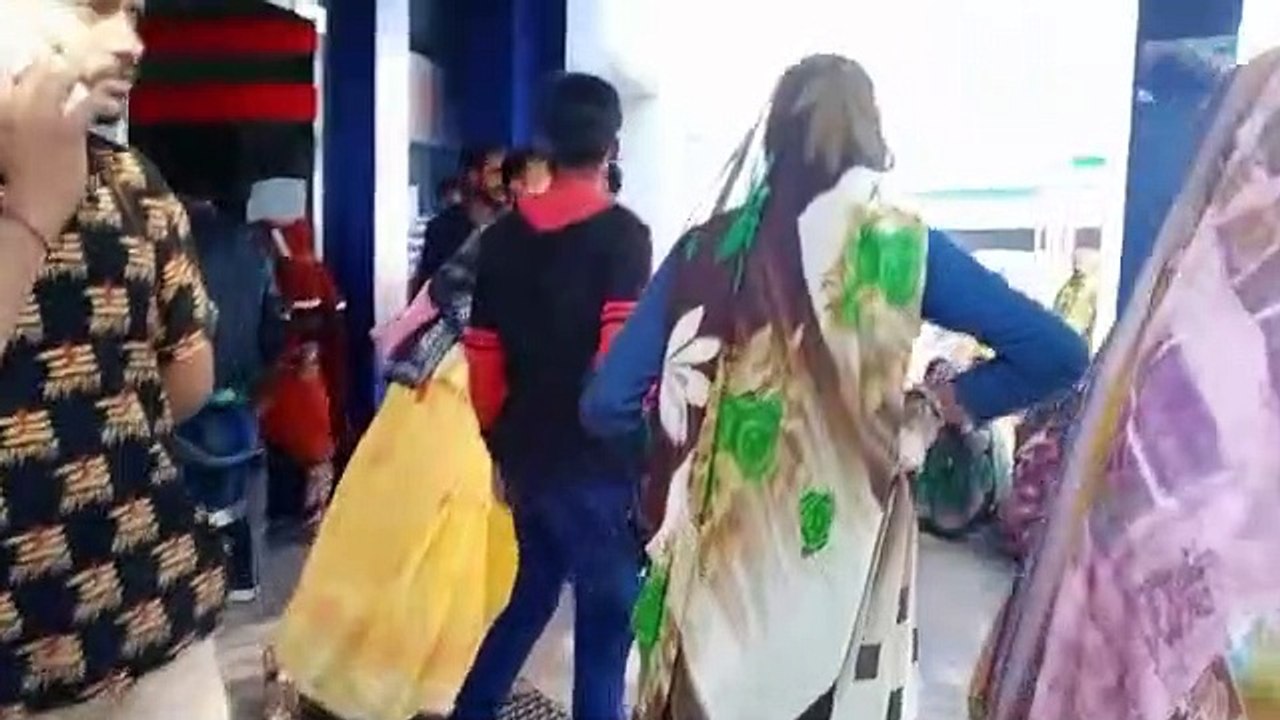 वीडियो : जिला अस्पताल के प्रसूता वार्ड में सिक्युरिटी गार्ड की गुंडागर्दी