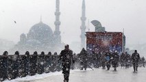 İstanbul'a kar ne zaman, saat kaçta yağacak? İstanbul'da kar yağışı saat kaçta başlayacak İmamoğlu'ndan İstanbul için yeni uyarı!