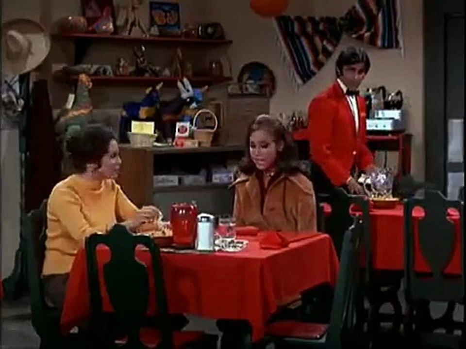 The Mary Tyler Moore Show - Se2 - Ep03 - He's No Heavy . . . He's My Brother HD Watch