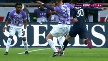 Un joueur du PSG sort du terrain en larme après s'être blessé... Images émouvantes