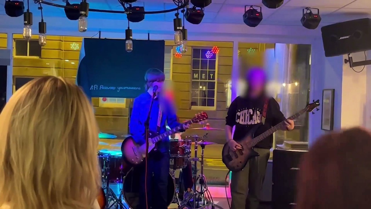 12-year-old Manchester busker John Denton wows crowds in city centre with The View cover