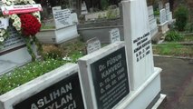 Eski Devlet Bakanı Adnan Kahveci, 30'uncu Ölüm Yıl Dönümünde Kartal'da Anıldı